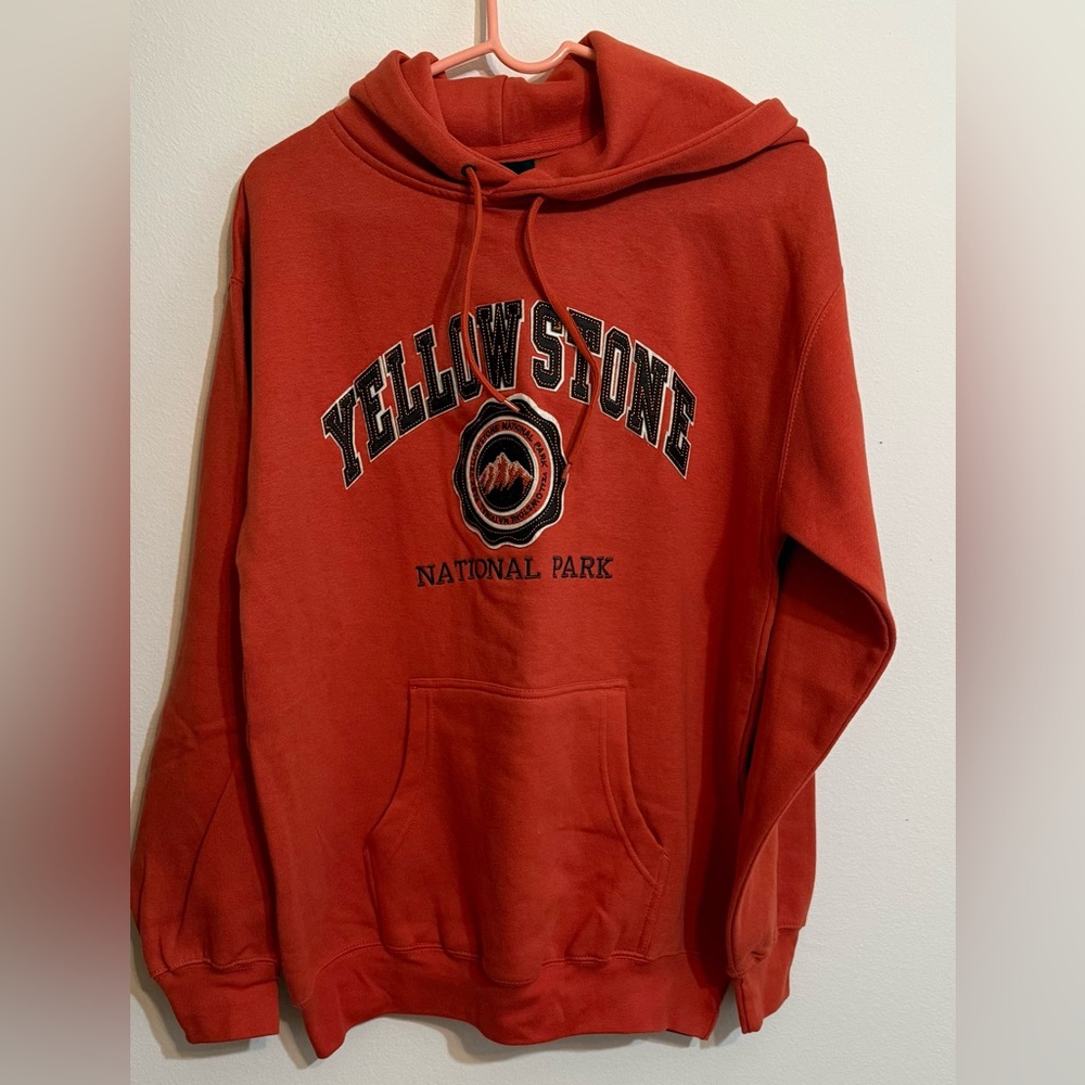 Yellowstone National Park Burnt Orange sweatshirt Hoodie L